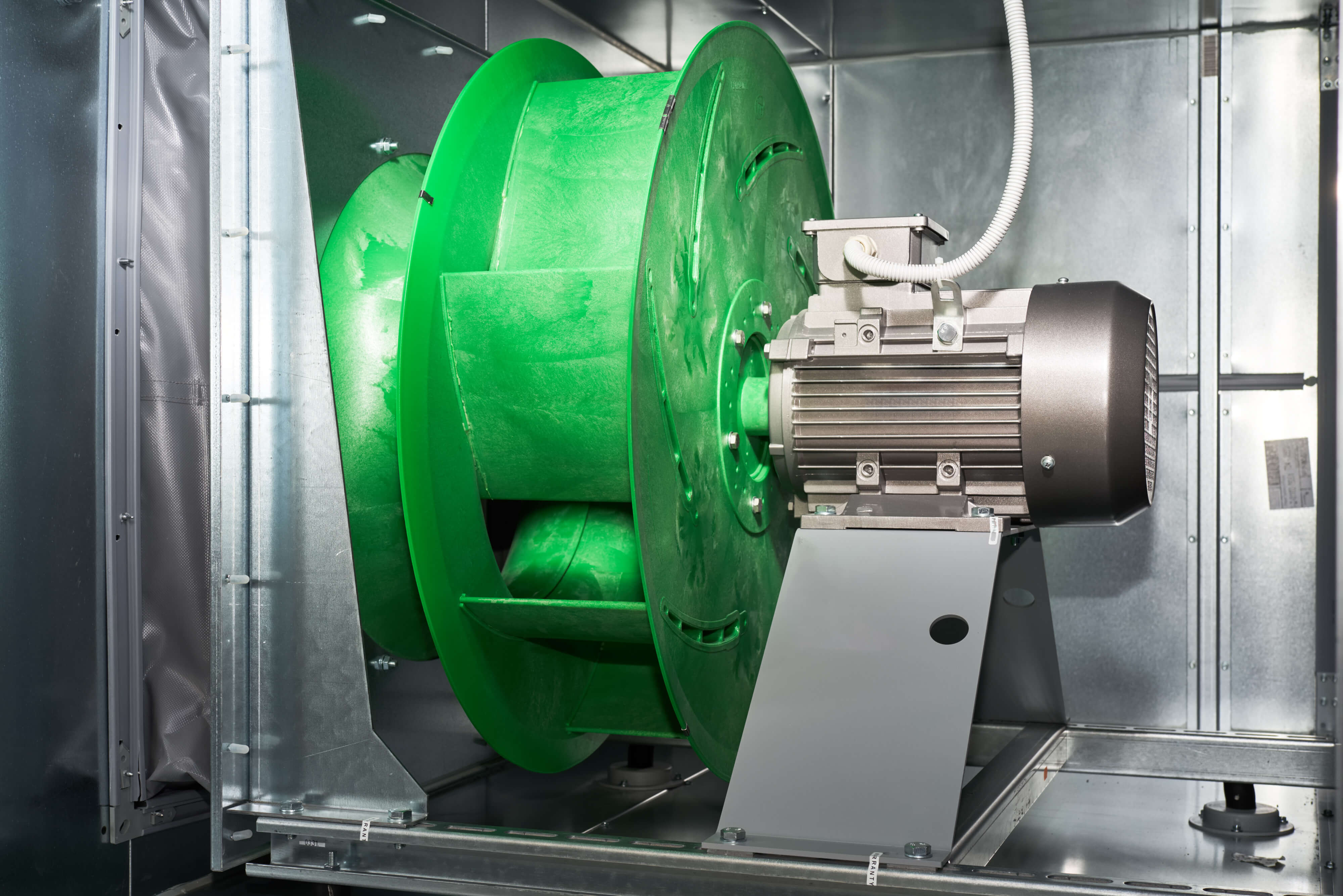 Elektromotor bei der Wartung
